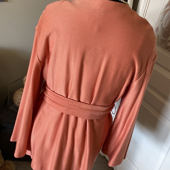 Work and play hard in a beautiful salmon colored jacket, by ST. John! - Picture 9 of 12